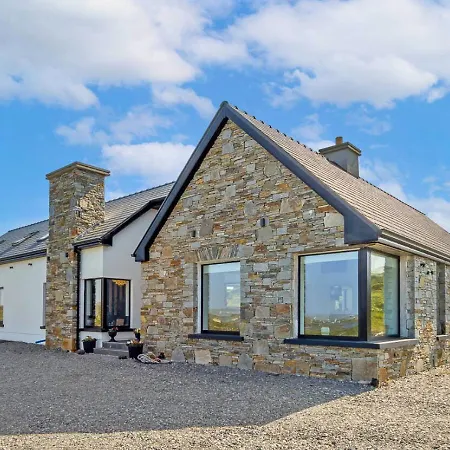 Dom wakacyjny Sweet Garden, Mannin -